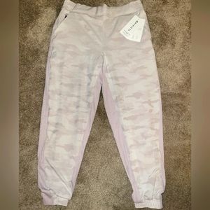 Size 12 Women's Athleta Joggers - Pink camo